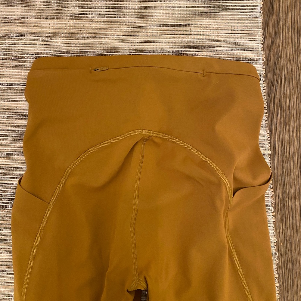 Lululemon- Swift speed HR tight 28” leggings